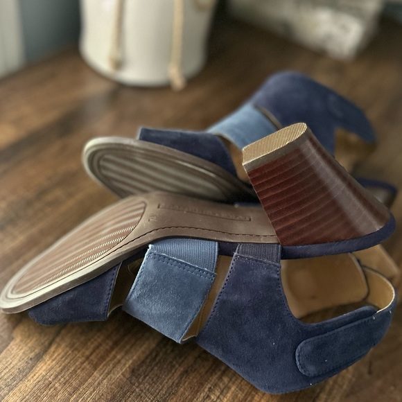 Tommy Hilfiger  Karaoke Stacked Heel Open Toe Shoes Size 7.5 - Picture 7 of 8